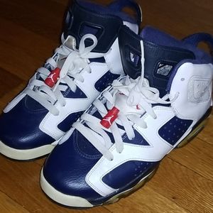 Air Jordans Retro 6 5.5 Youth